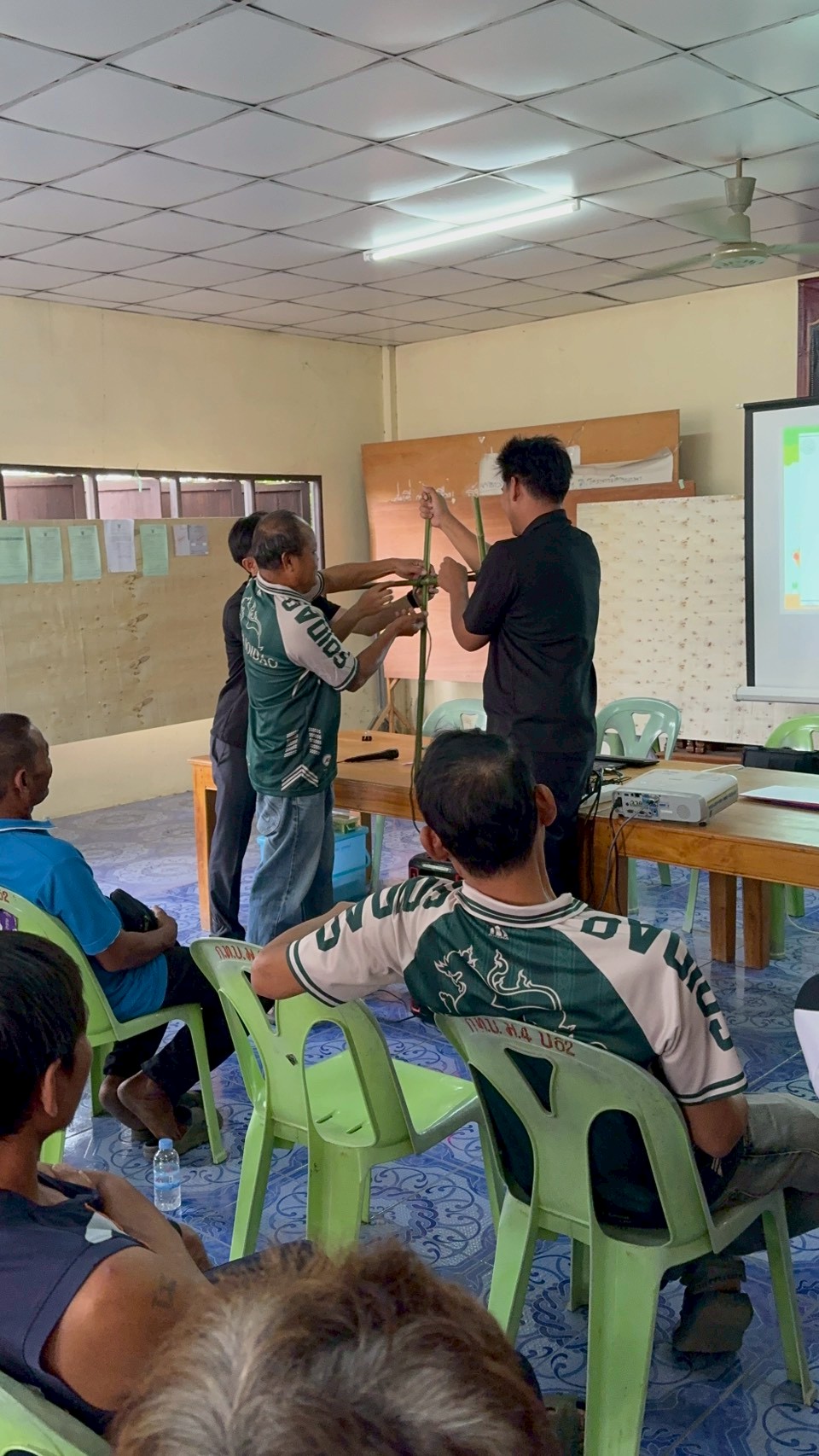 title - ส.ป.ก.จันทบุรี ฝึกอบรมโครงการฝายชะลอน้ำแบบชั่วคราวสำหรับการเพิ่มประสิทธิภาพของแหล่งน้ำในเขตปฏิรูปที่ดิน กิจกรรมฝายชะลอน้ำแบบชั่วคราวสำหรับการเพิ่มประสิทธิภาพของแหล่งน้ำในเขตปฏิรูปที่ดิน ปีงบประมาณ พ.ศ. 2569 